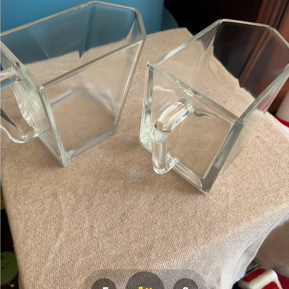 Elegant Clear Glass Mugs Set